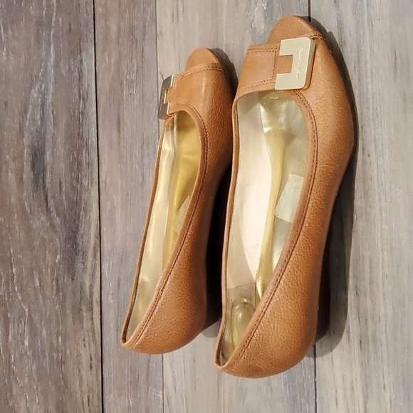 Michael Michael Kors Women Dress Wedge leather shoes Peep Toe sz 7M - Picture 3 of 13